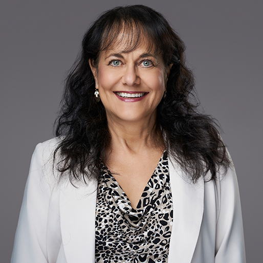 Isabelle Basil Headshot