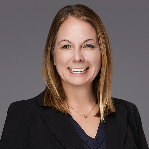 Laura Leschewski Headshot